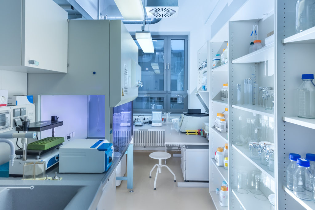 Biopharma lab with remotely monitored temperature
